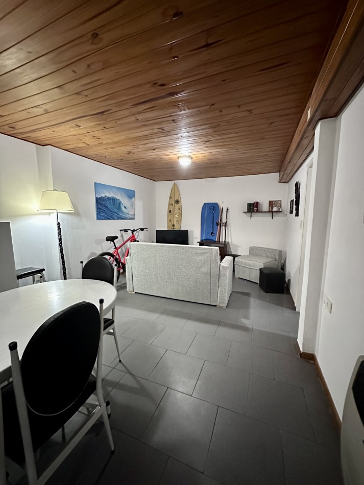 Venta dos casas en Block de dos y tres ambientes