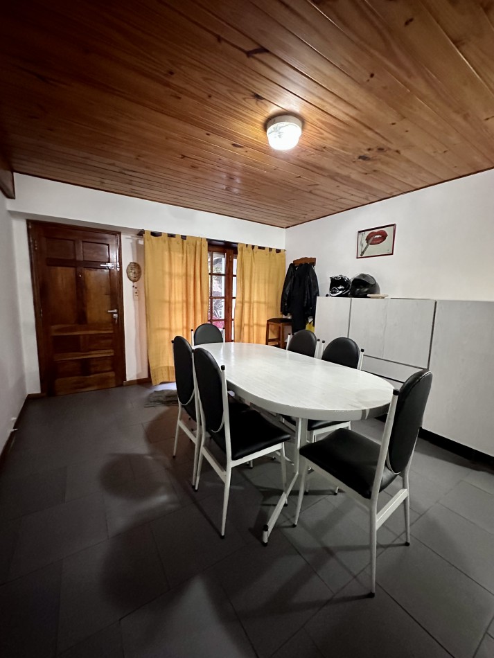 Venta dos casas en Block de dos y tres ambientes