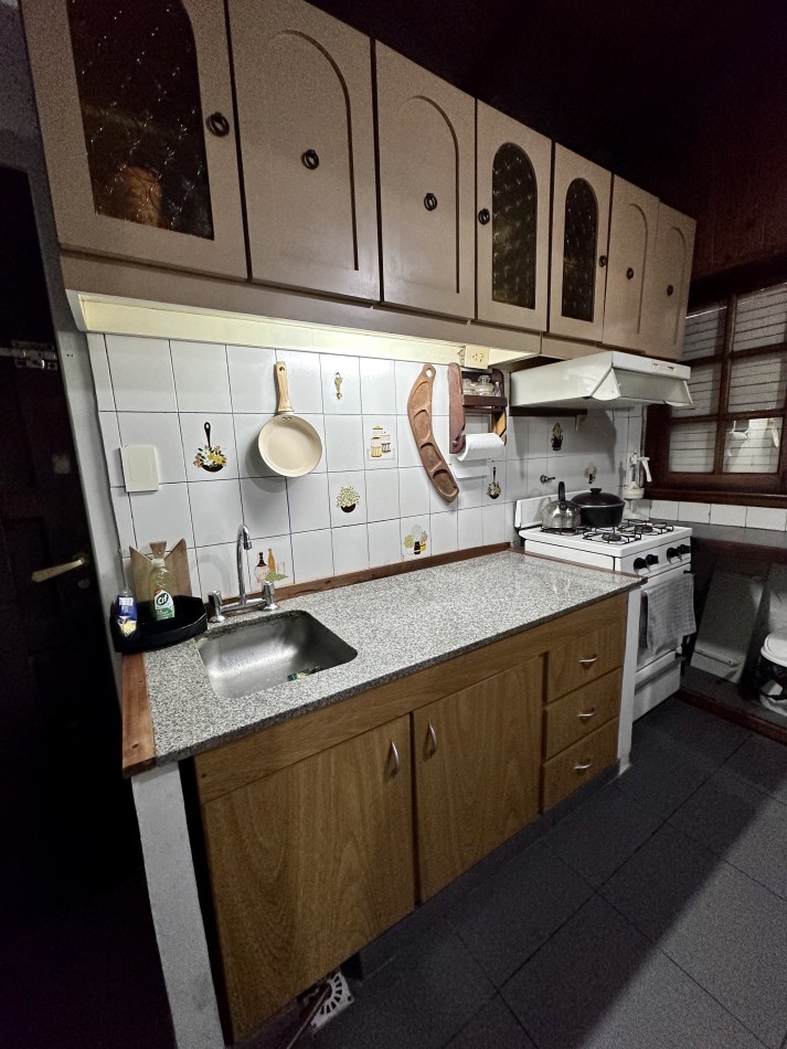 Venta dos casas en Block de dos y tres ambientes