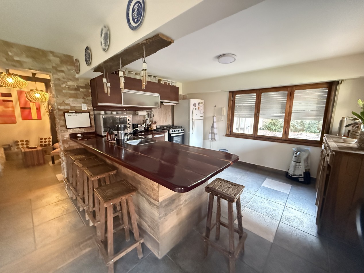 Casa en venta La Florida cinco ambientes 