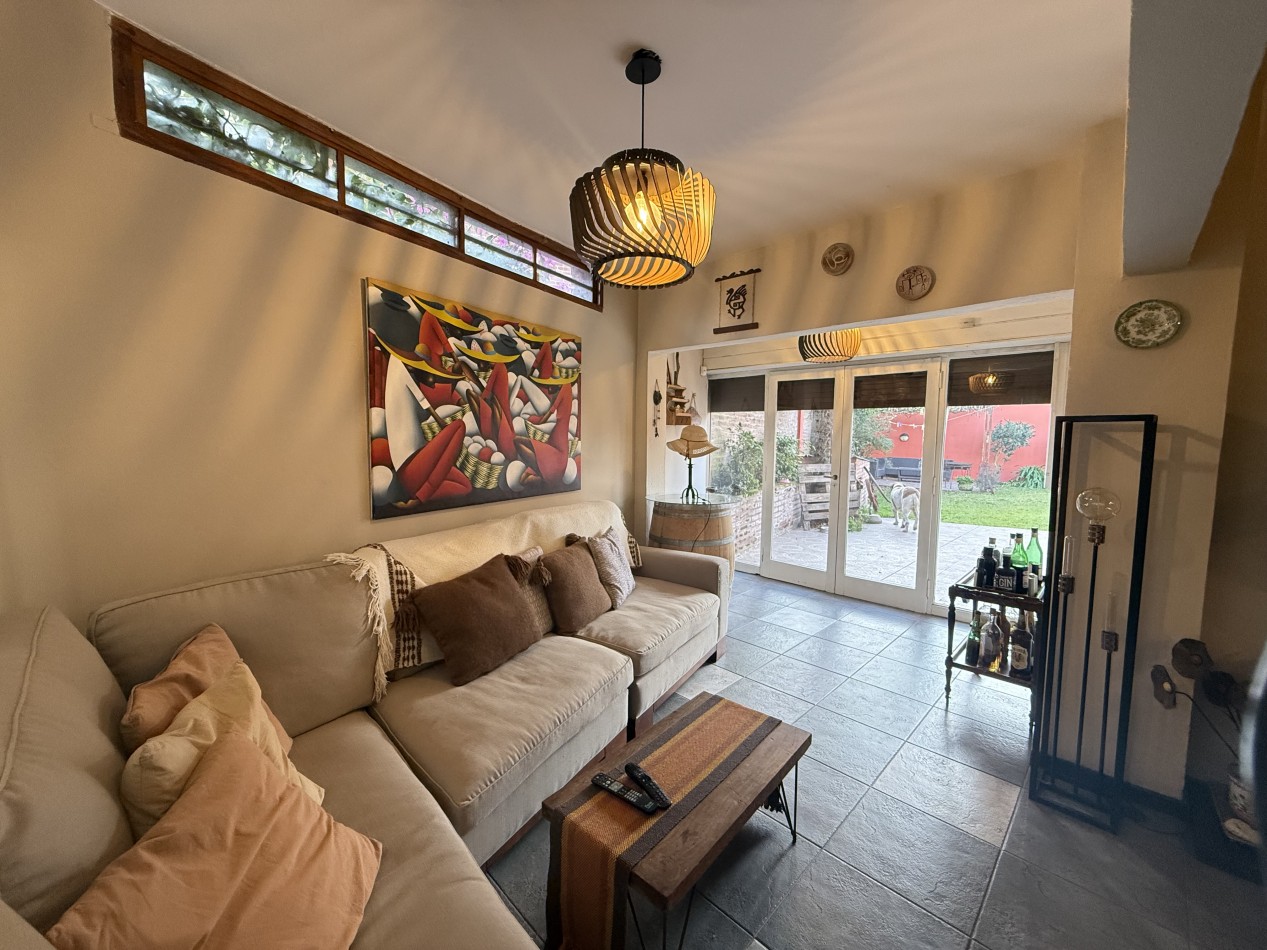 Casa en venta La Florida cinco ambientes 