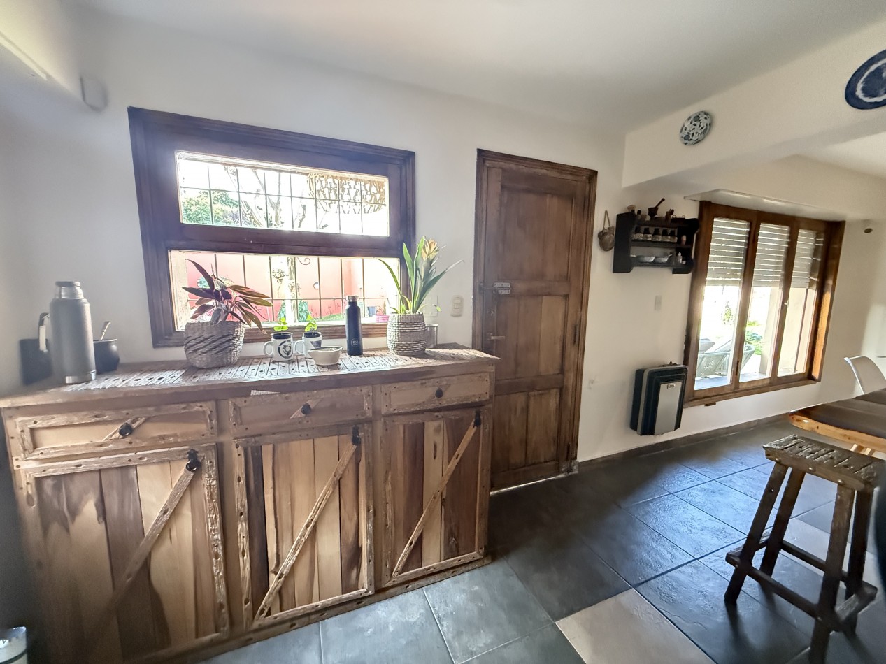 Casa en venta La Florida cinco ambientes 