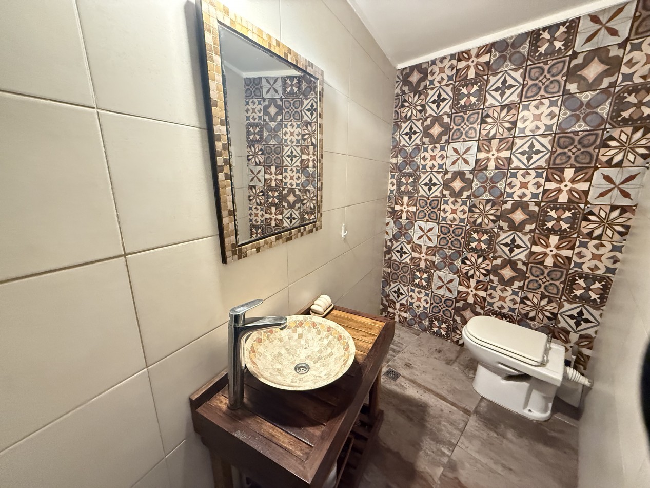 Casa en venta La Florida cinco ambientes 