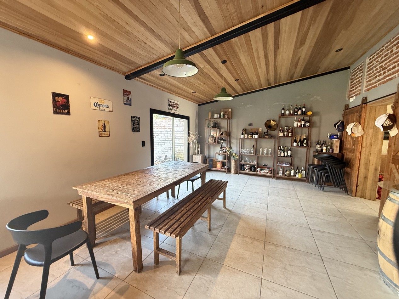 Casa en venta La Florida cinco ambientes 