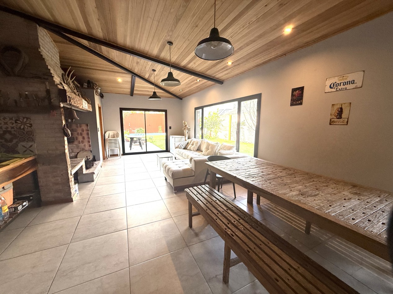 Casa en venta La Florida cinco ambientes 