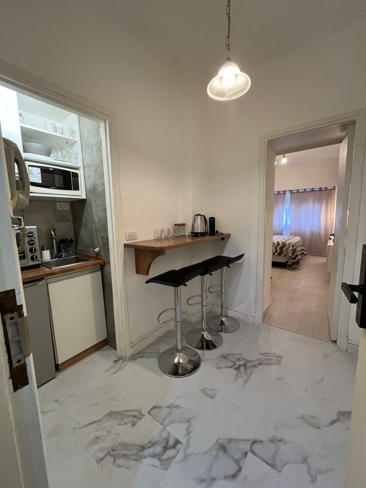 Departamento monoambiente a la calle 