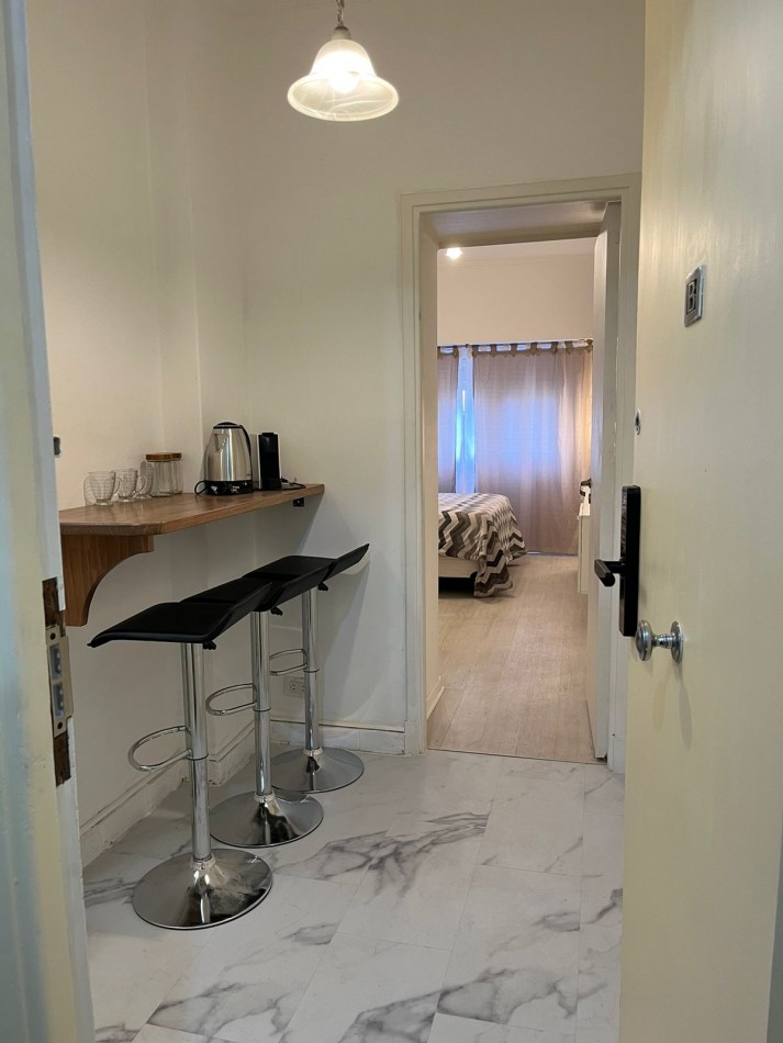 Departamento monoambiente a la calle 