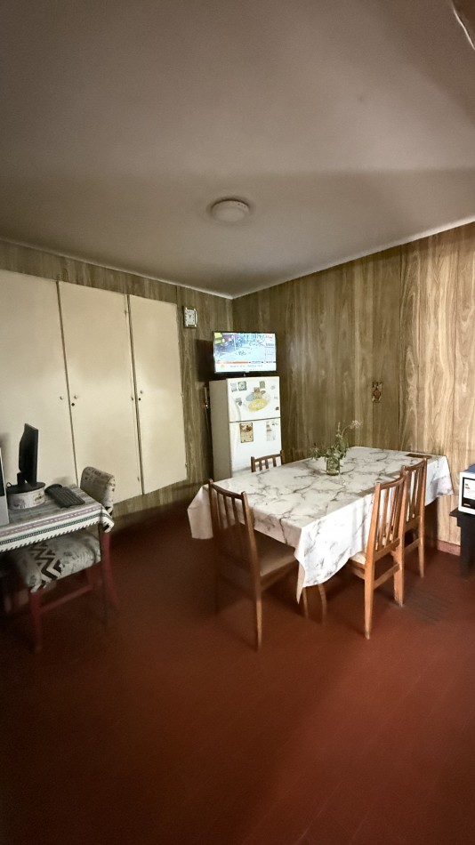 Casa de 4 ambientes a reciclar lote propio 