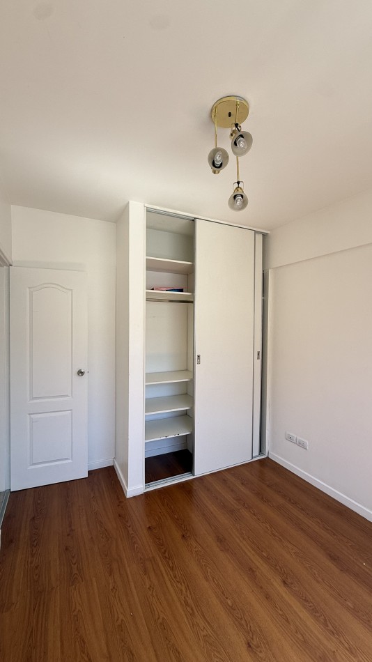 Departamento tres ambientes con gran terraza 