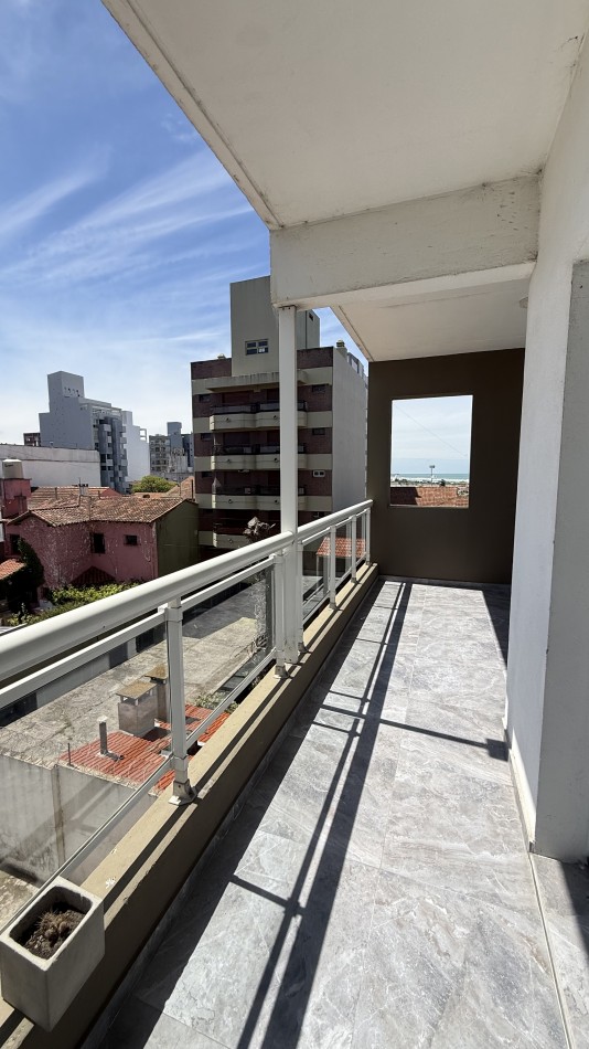 Departamento dos ambientes con cochera y quincha privado 