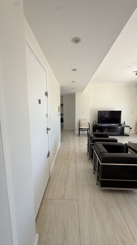 Departamento tres ambientes reciclado  con vista al mar 