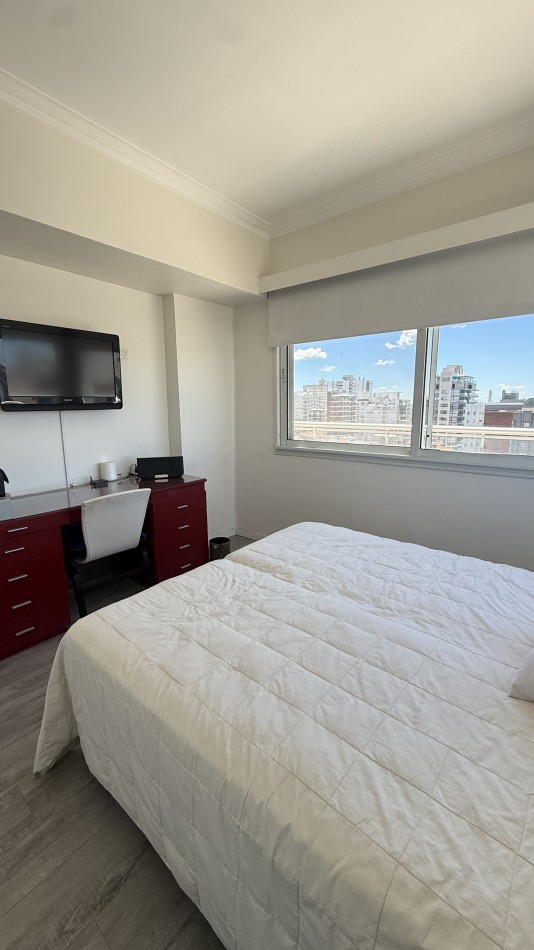 Departamento tres ambientes reciclado  con vista al mar 