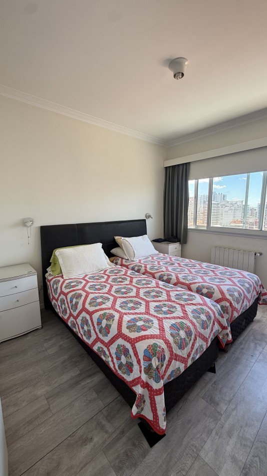 Departamento tres ambientes reciclado  con vista al mar 