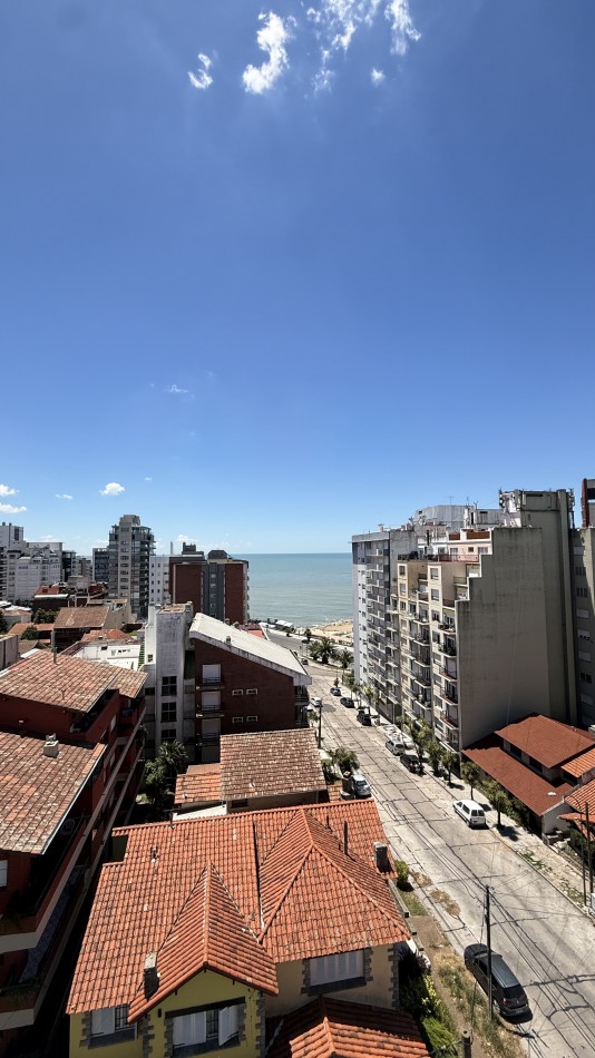 Departamento tres ambientes reciclado  con vista al mar 