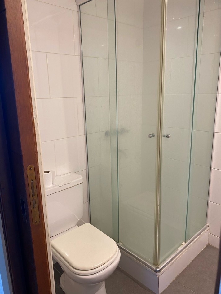 Departamento tres ambientes con cochera 