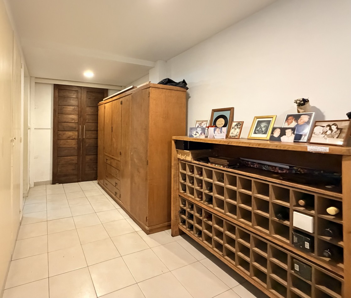 Departamento dos ambientes y medio, con patio y parrilla 