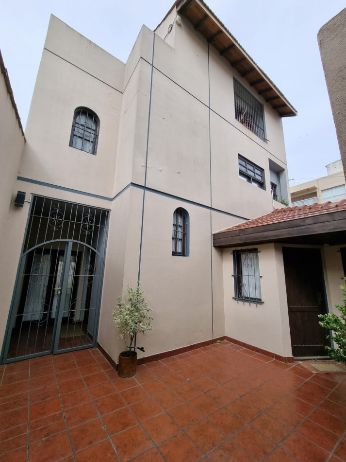 Venta PH en Block en excelente zona 