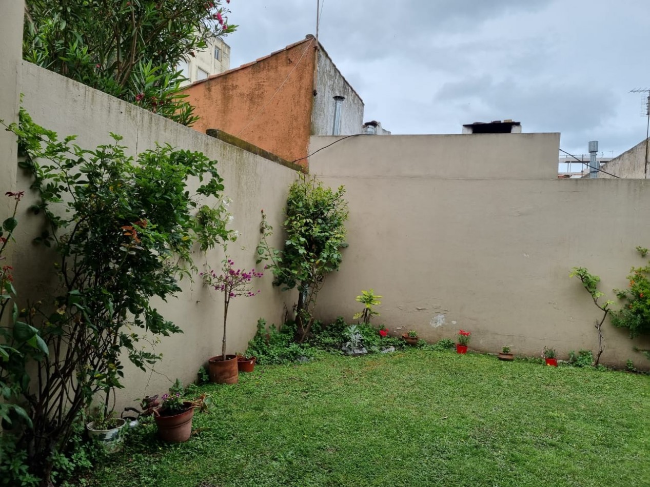 Venta PH en Block en excelente zona 