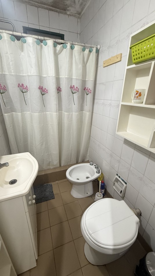 Casa en venta con pileta y parque 