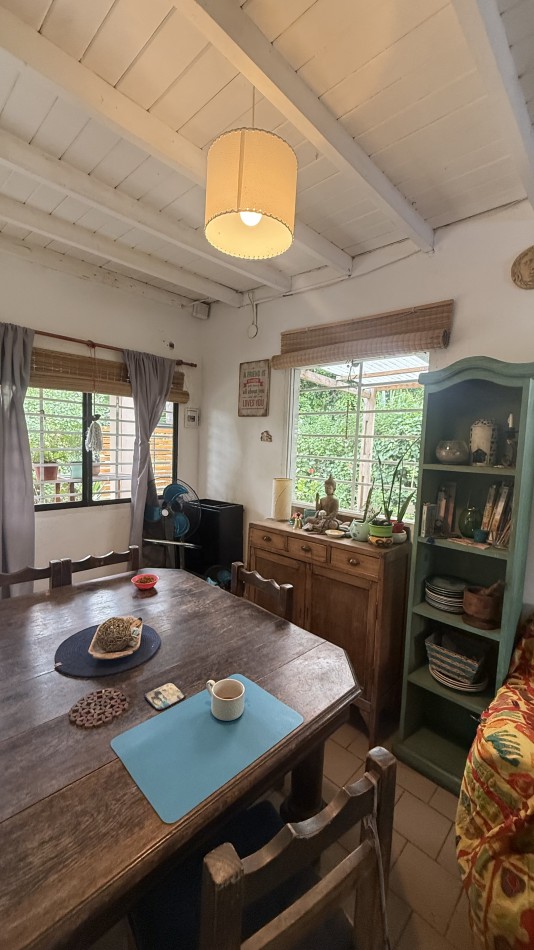 Casa en venta con pileta y parque 