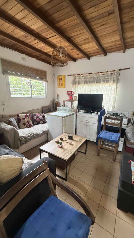 Casa en venta con pileta y parque 