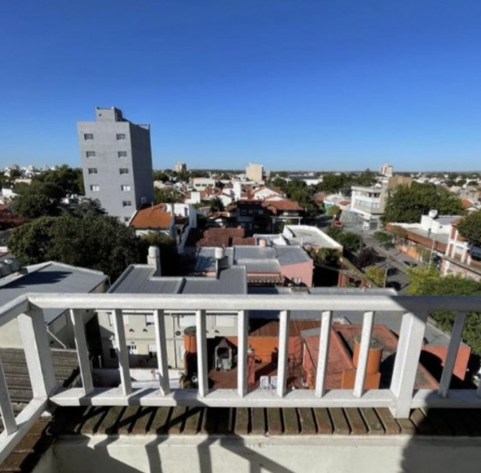 Departamento 4 ambientes con cochera 