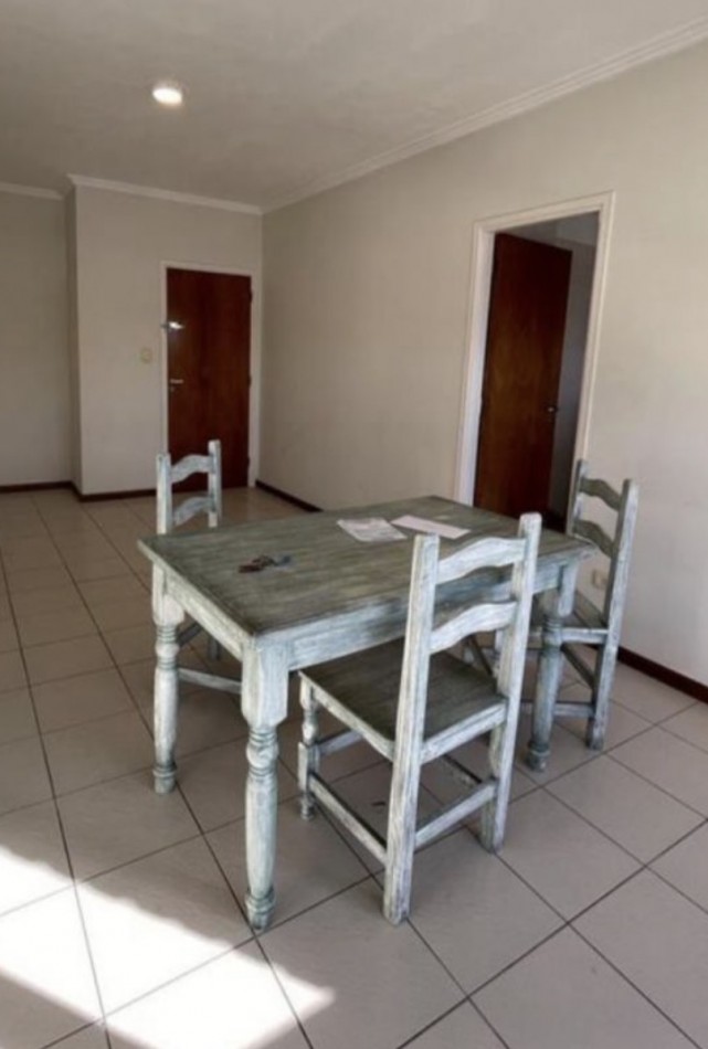 Departamento 4 ambientes con cochera 