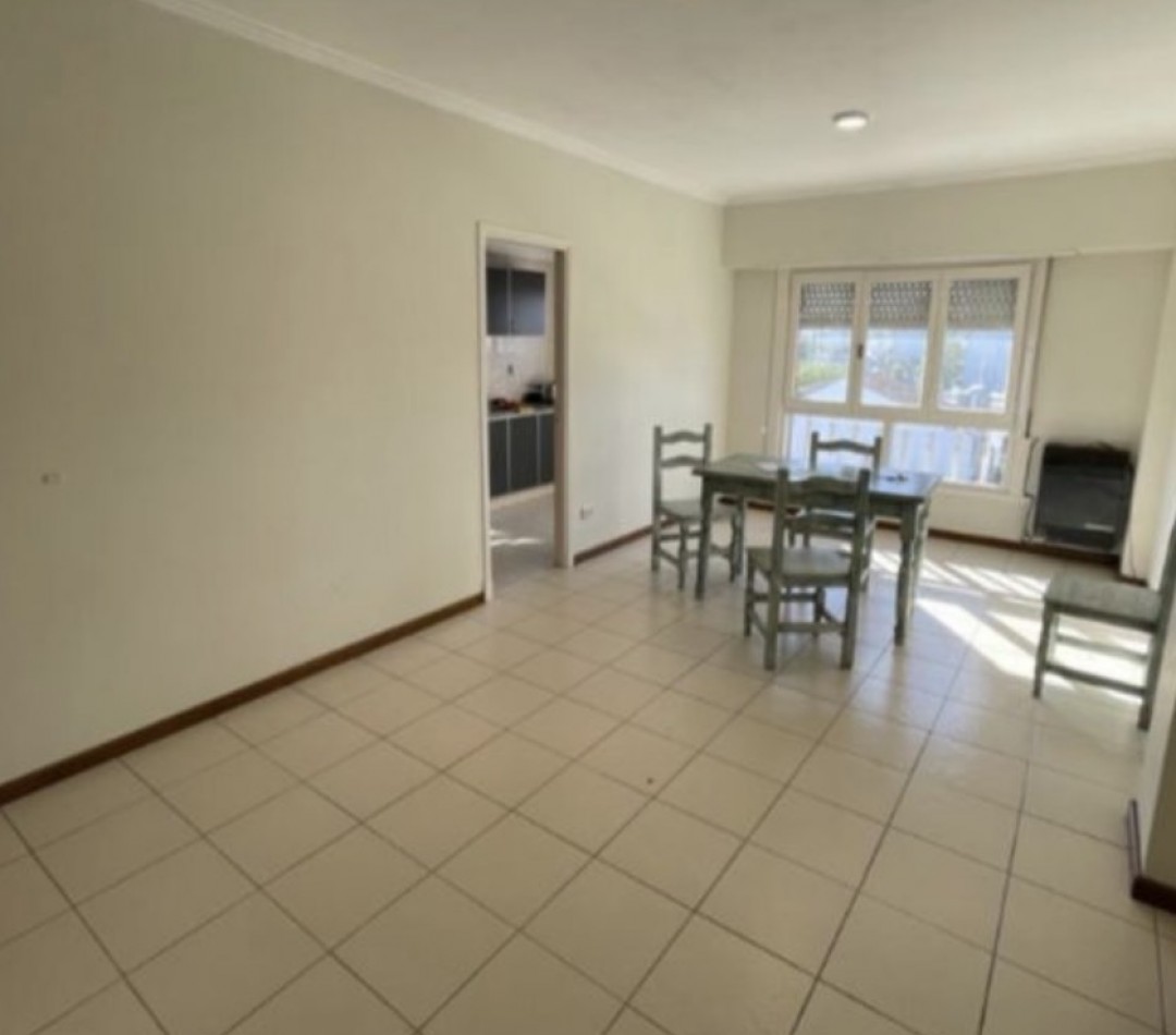Departamento 4 ambientes con cochera 