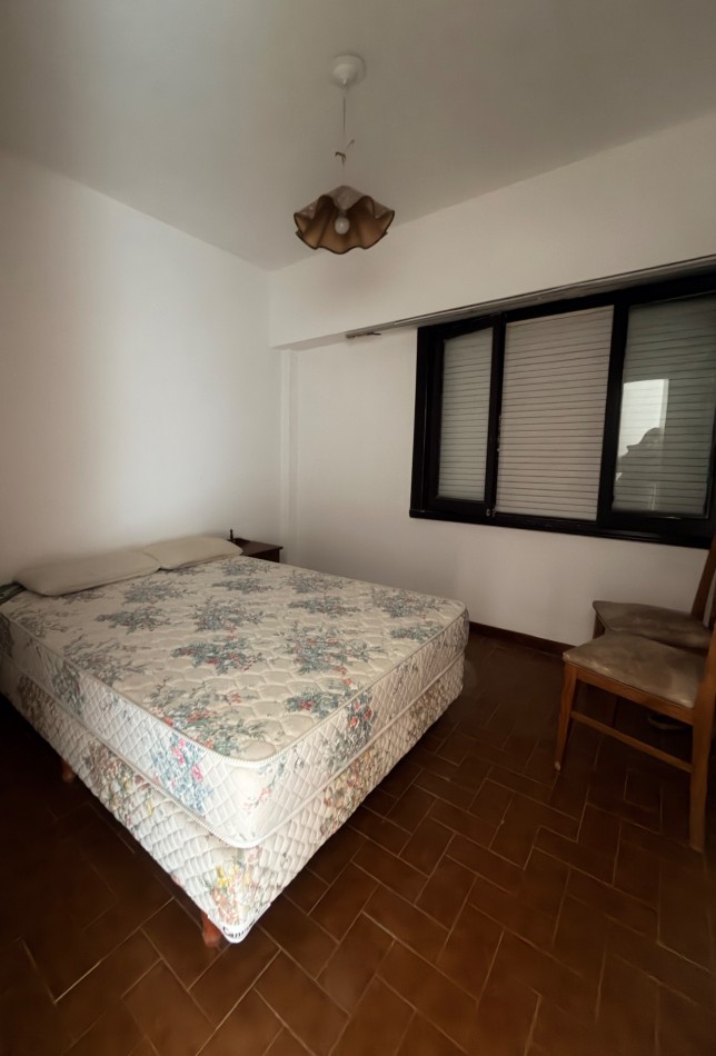 Departamento tres ambientes a la calle con vista 