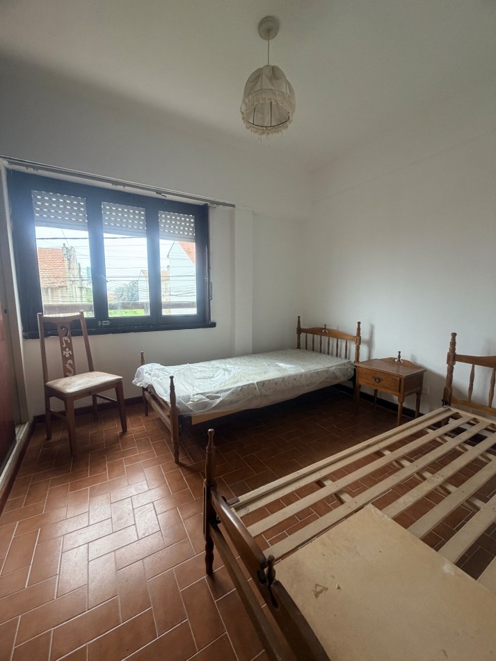 Departamento tres ambientes a la calle con vista 