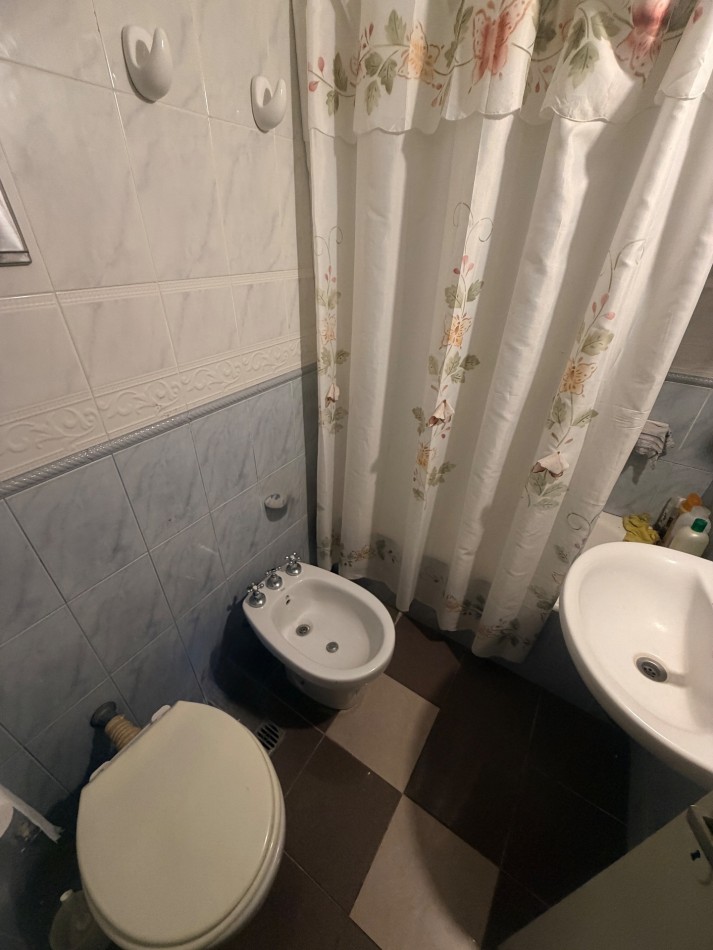 Departamento dos ambientes planta baja con patio 