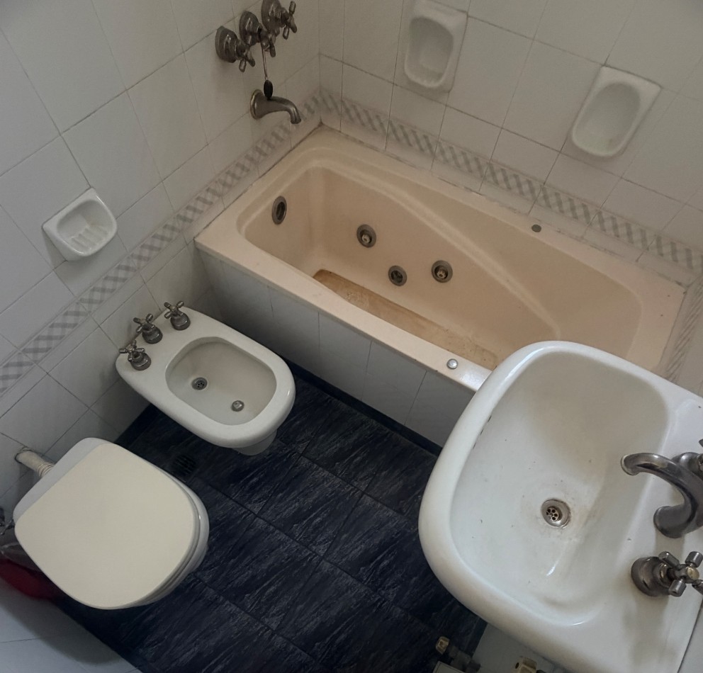 Departamento 4 ambientes con cochera zon Plaza Mitre