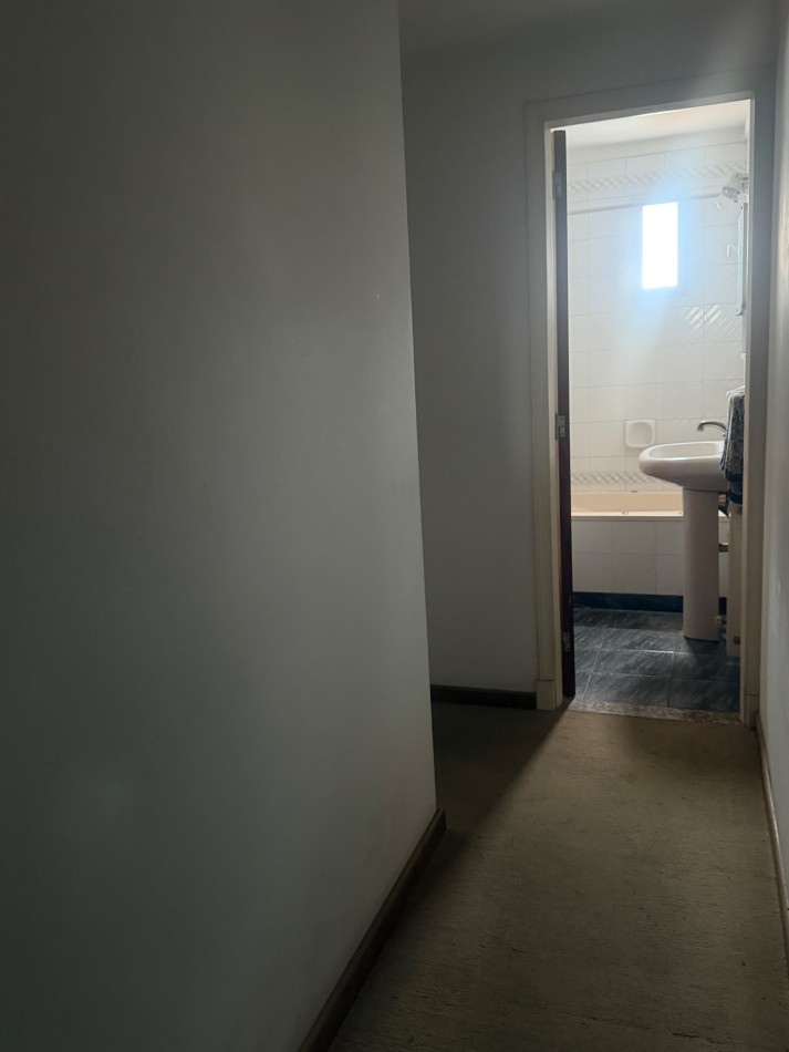 Departamento 4 ambientes con cochera zon Plaza Mitre