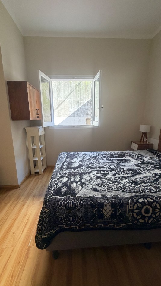 Departamento dos ambientes zona centro 