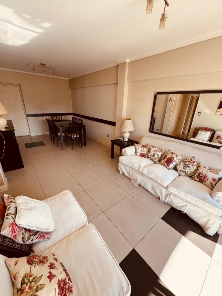 Departamento cuatro ambientes en alquiler 