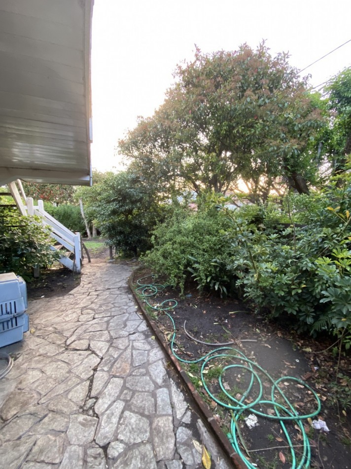 Venta dos casas en Block de dos y tres ambientes
