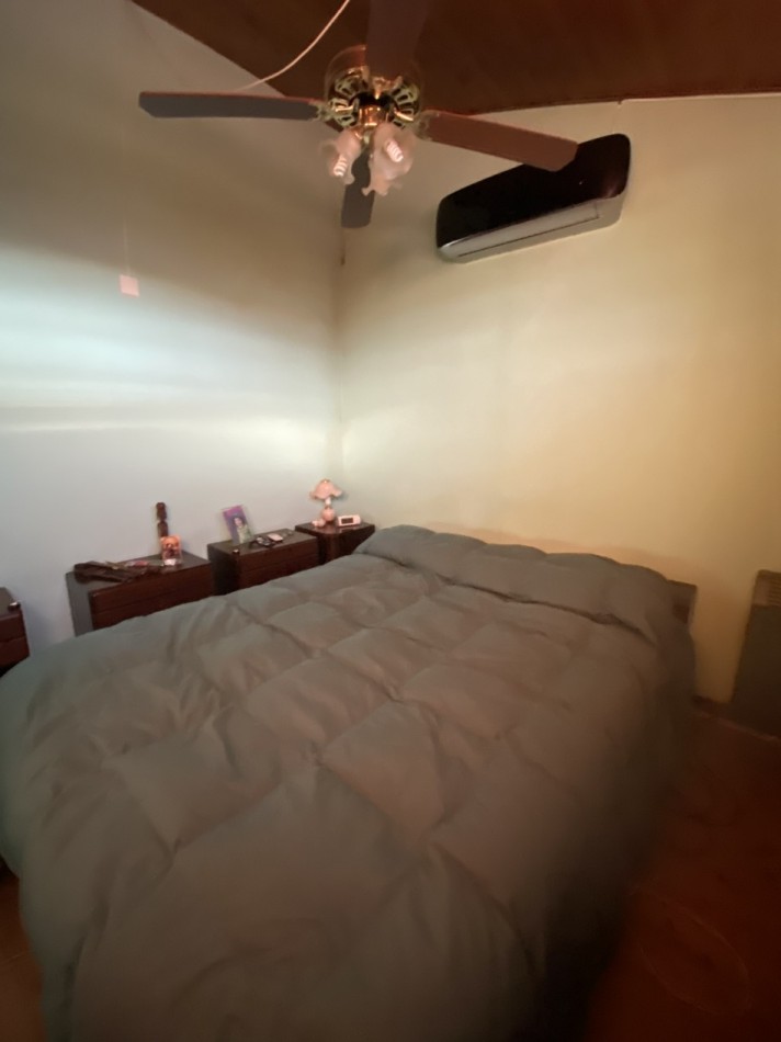 Venta dos casas en Block de dos y tres ambientes
