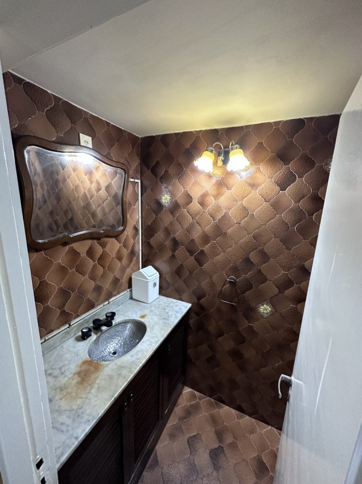Venta dos casas en Block de dos y tres ambientes