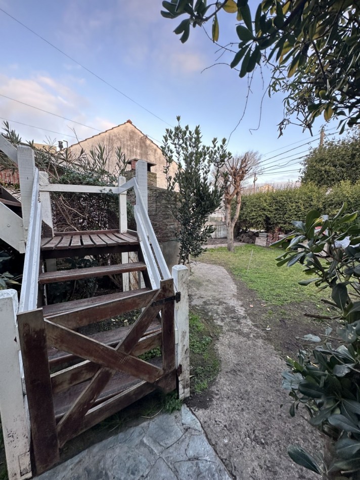 Venta dos casas en Block de dos y tres ambientes