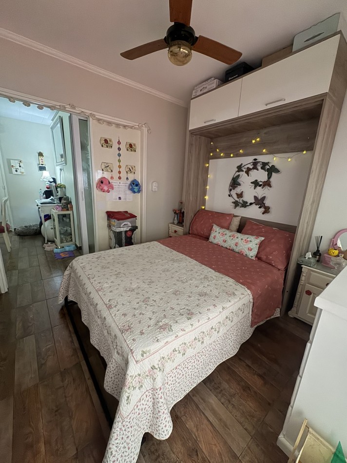 Departamento dos ambientes con amplio patio reciclado