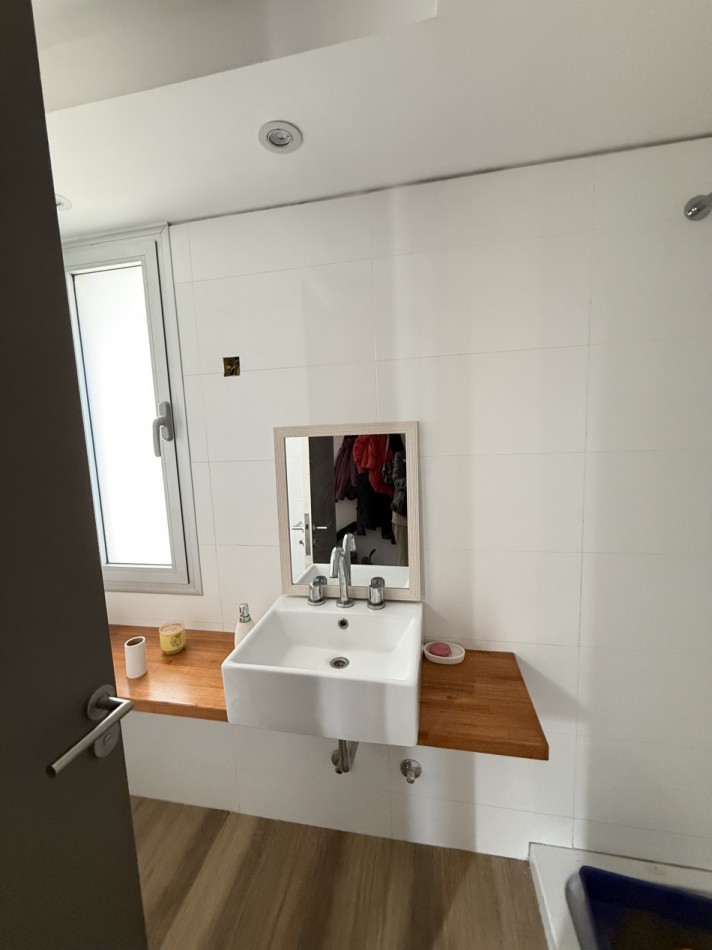 Casa 4 ambientes de corte moderno Reserva Golf de Acantilados
