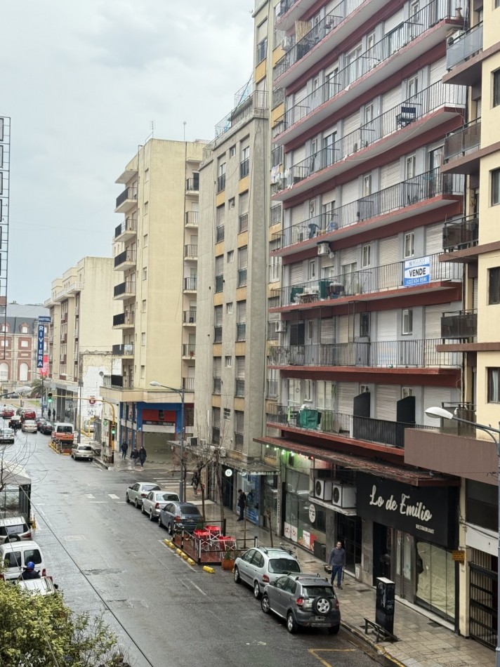 Departamento monoambiente a la calle