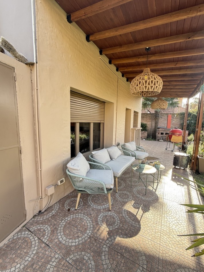 Casa en venta La Florida cinco ambientes 