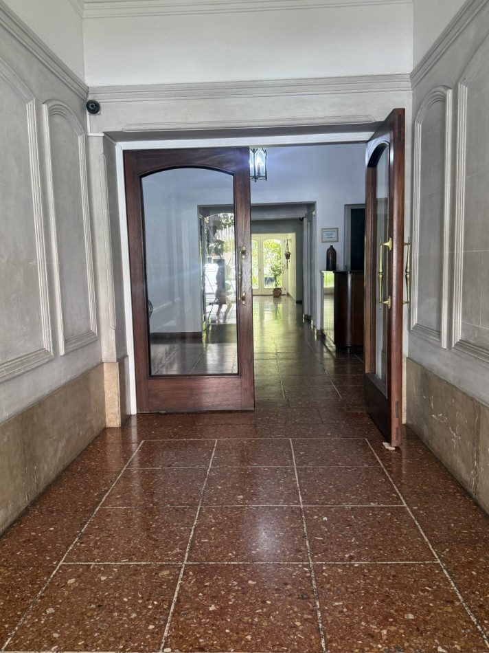 Departamento cuatro ambientes a la calle 