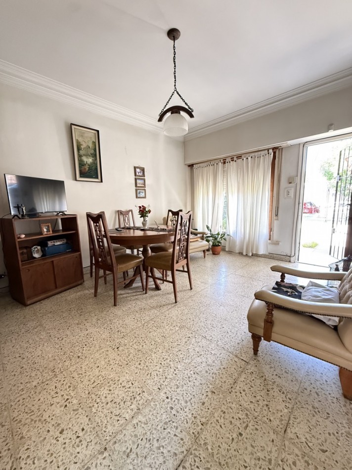 Casa en lote propio de tres ambientes 