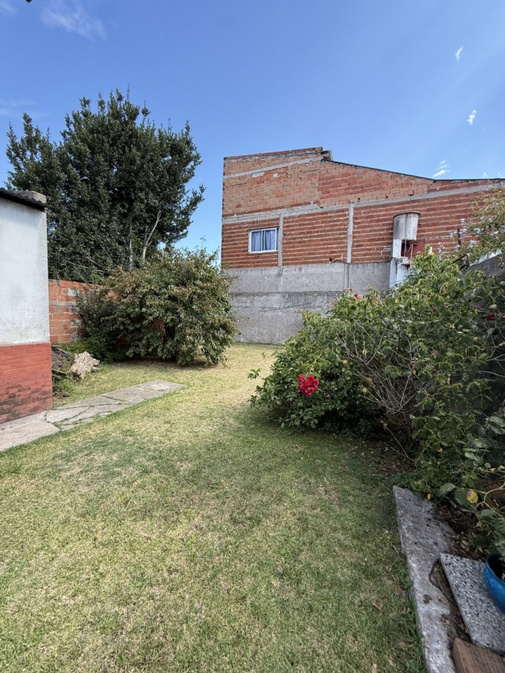 Casa en lote propio de tres ambientes 