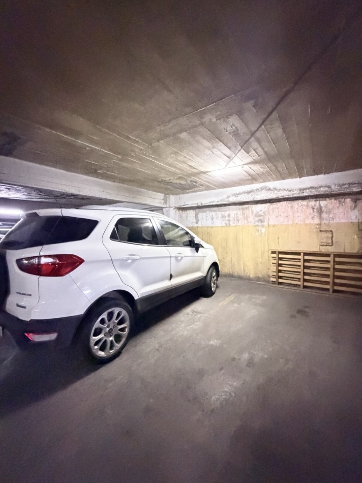 Departamento 4 ambientes para dependencias y cochera 