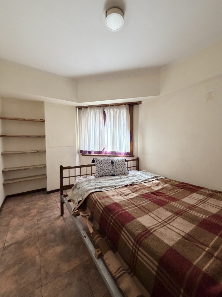 Departamento 4 ambientes para dependencias y cochera 