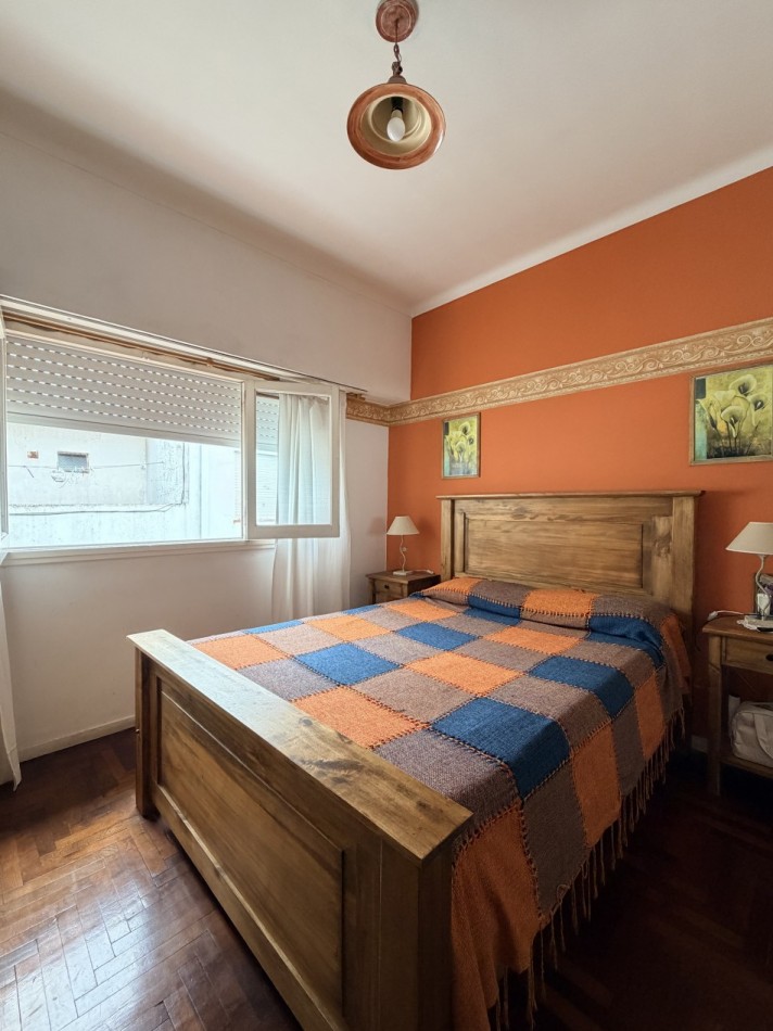 Venta PH tres ambientes por escalera 