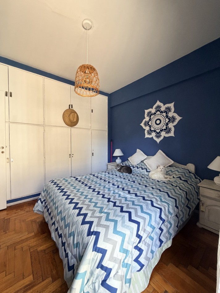 Venta departamento 4 ambientes con patio y cochera  